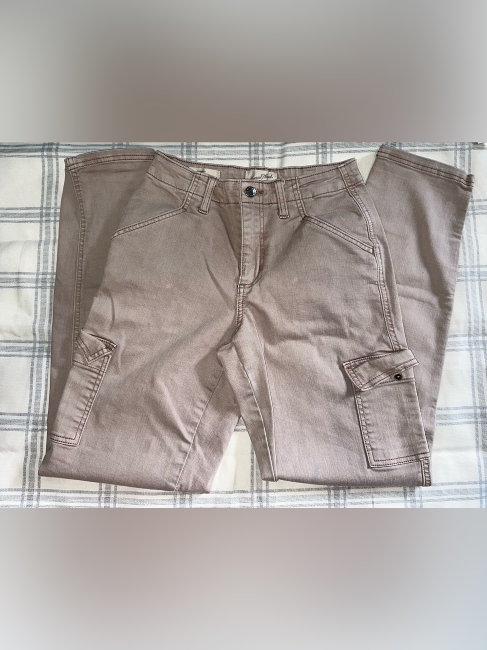 Universal Thread Women's Cargo Pants in Taupe Brown